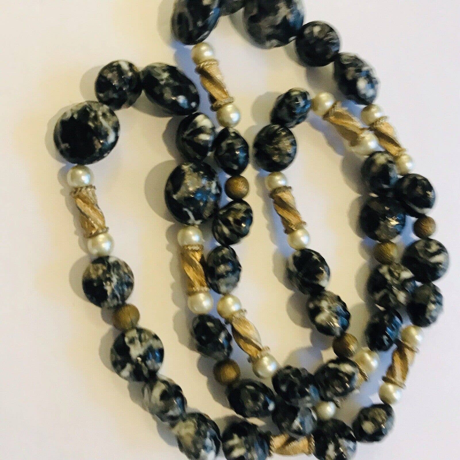 Vtg Beaded Necklace Lucite Textured Black White Gold Tone Faux Pearl Continuous